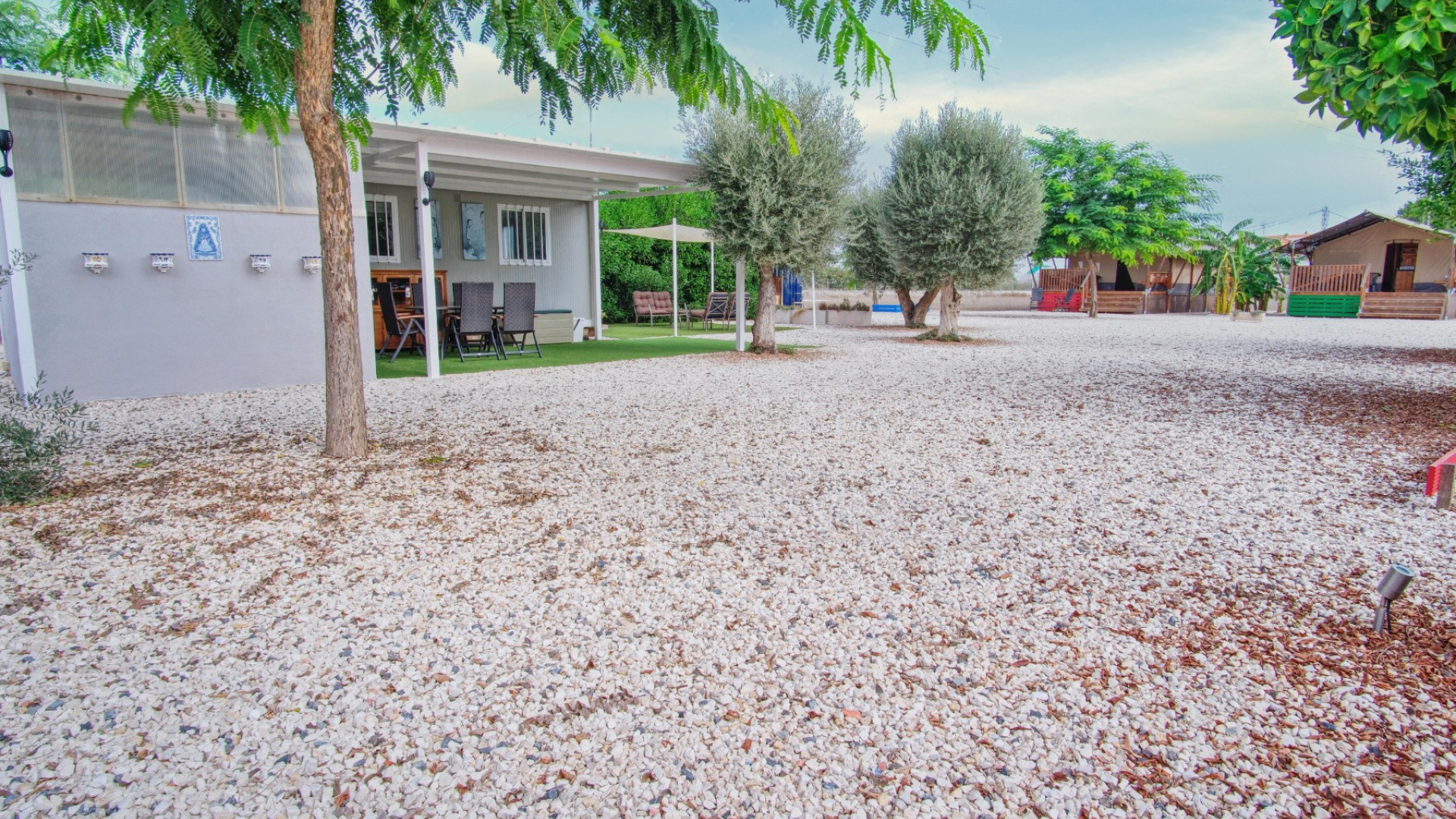 Revente - Commercial - Dolores - Dolores - Country