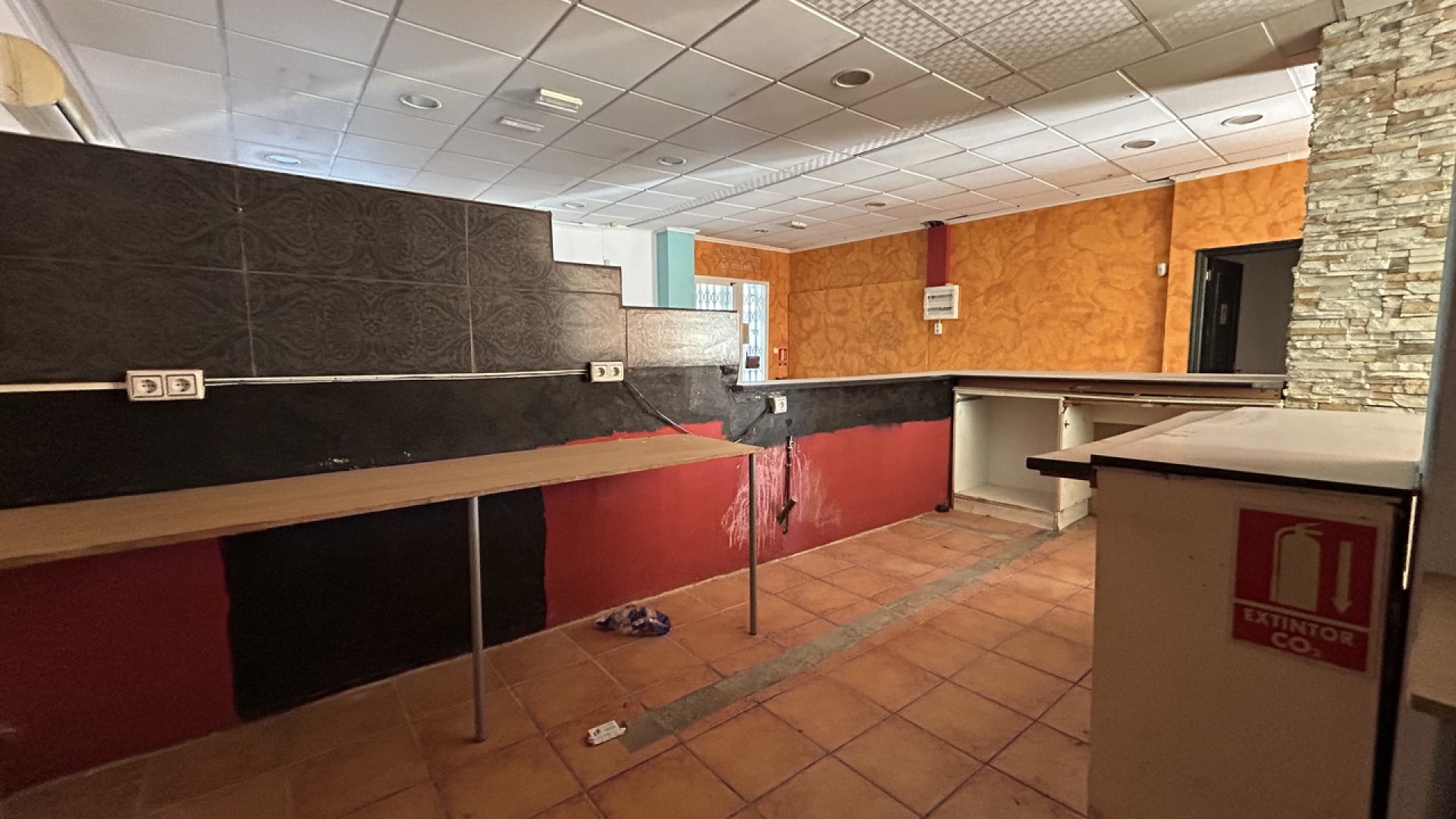 Revente - Commercial - Villamartin