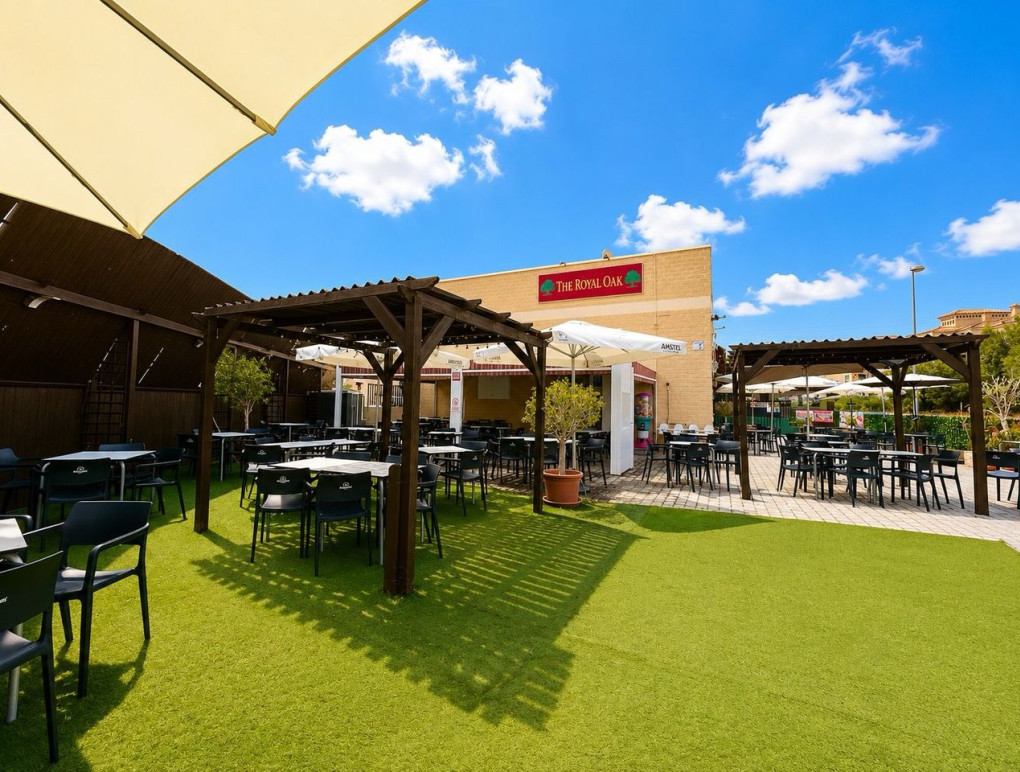 Revente - Commercial - Villamartin