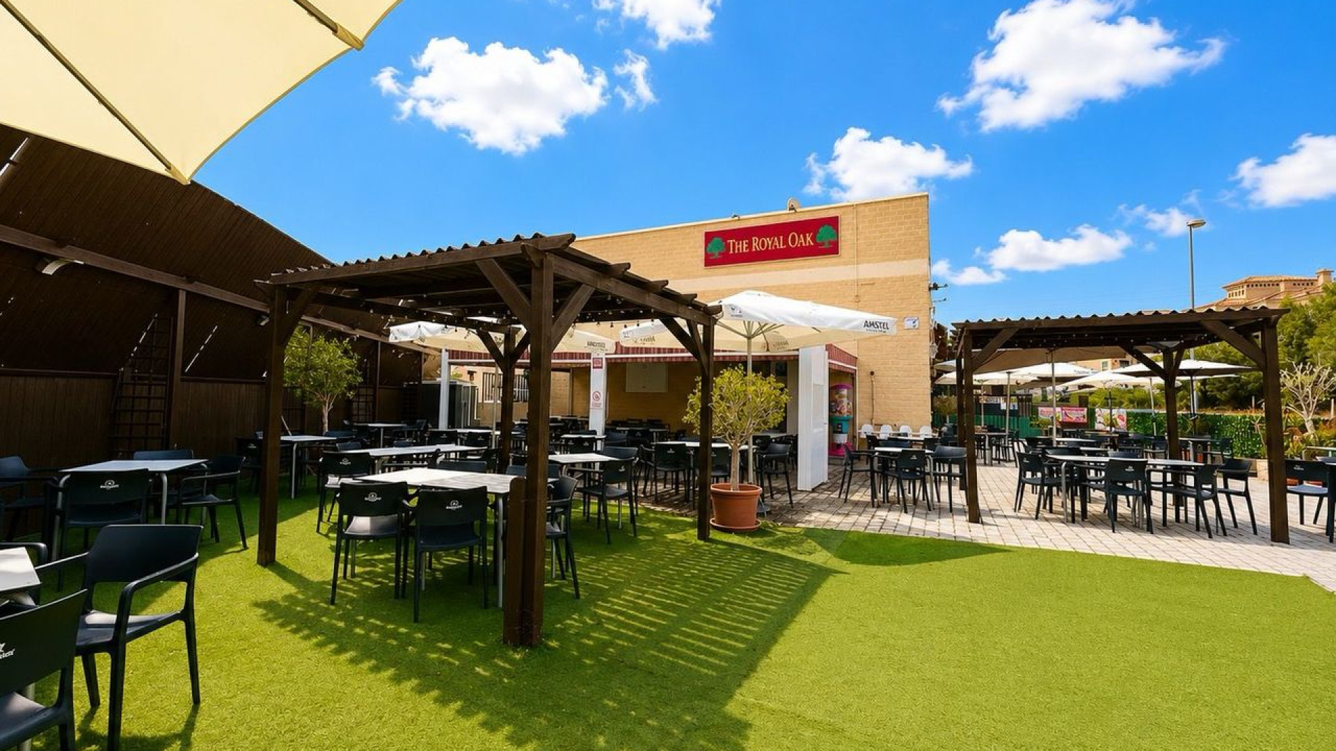 Revente - Commercial - Villamartin
