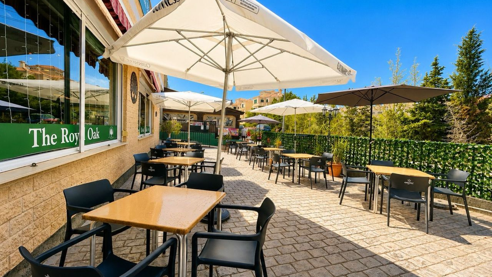 Revente - Commercial - Villamartin