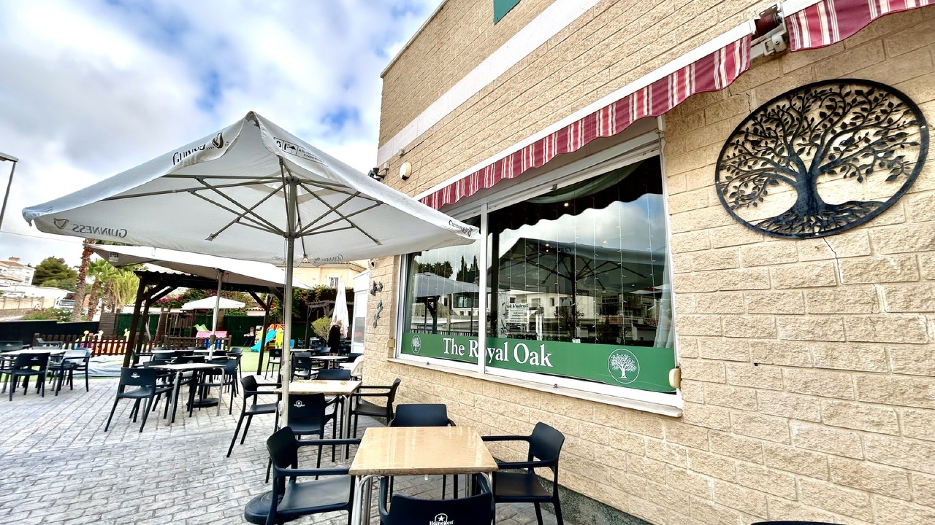 Revente - Commercial - Villamartin