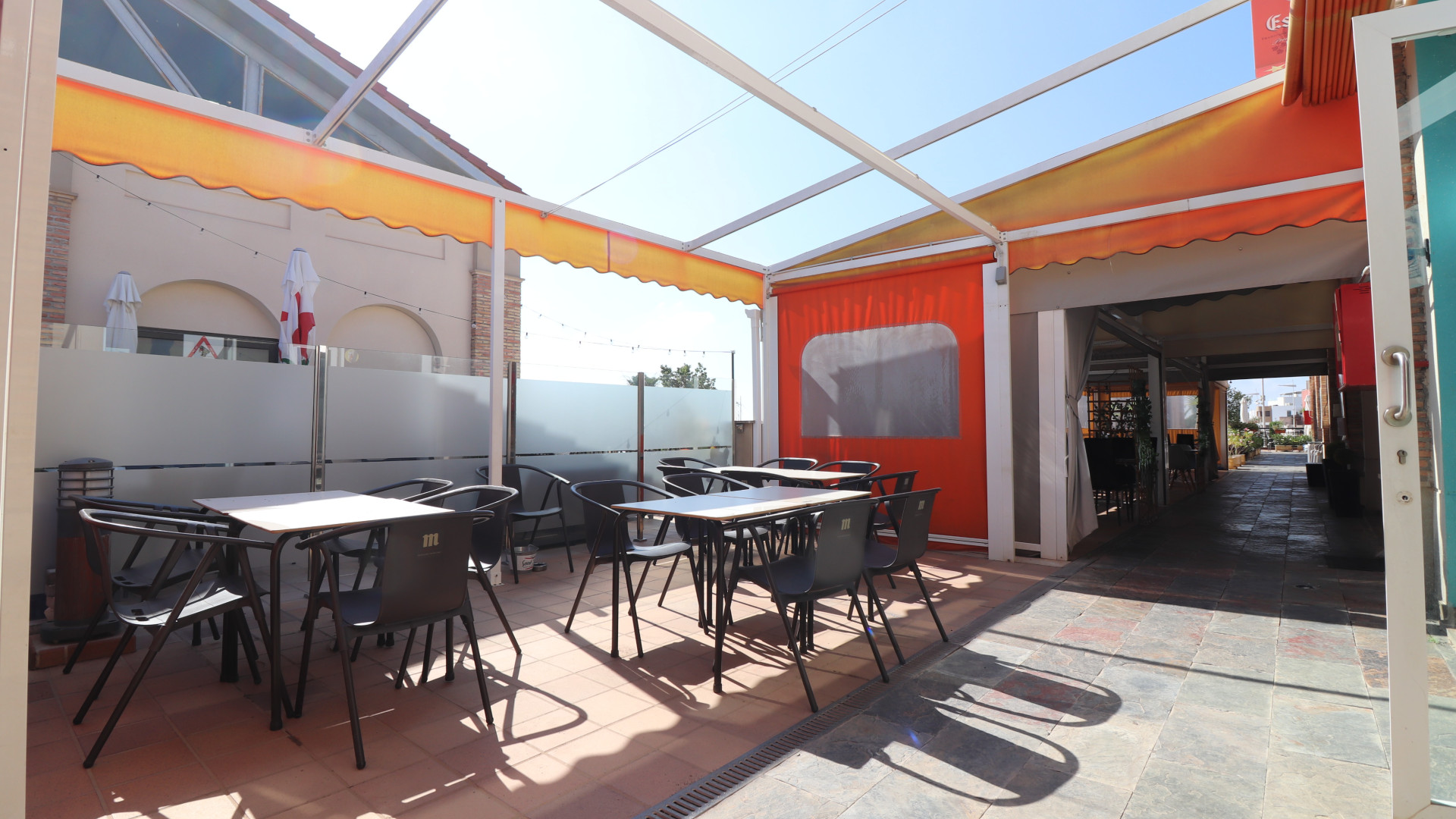 Revente - Commercieel (onroerend goed) - Algorfa - La Finca Golf Resort