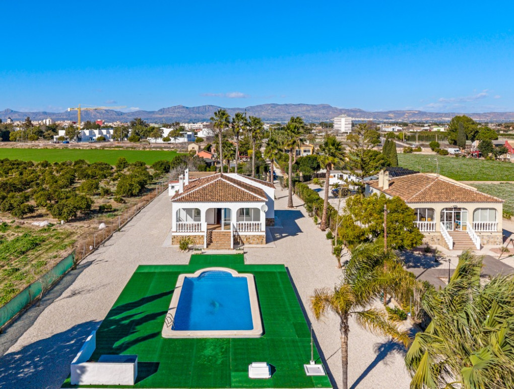 Revente - Country Property - Dolores