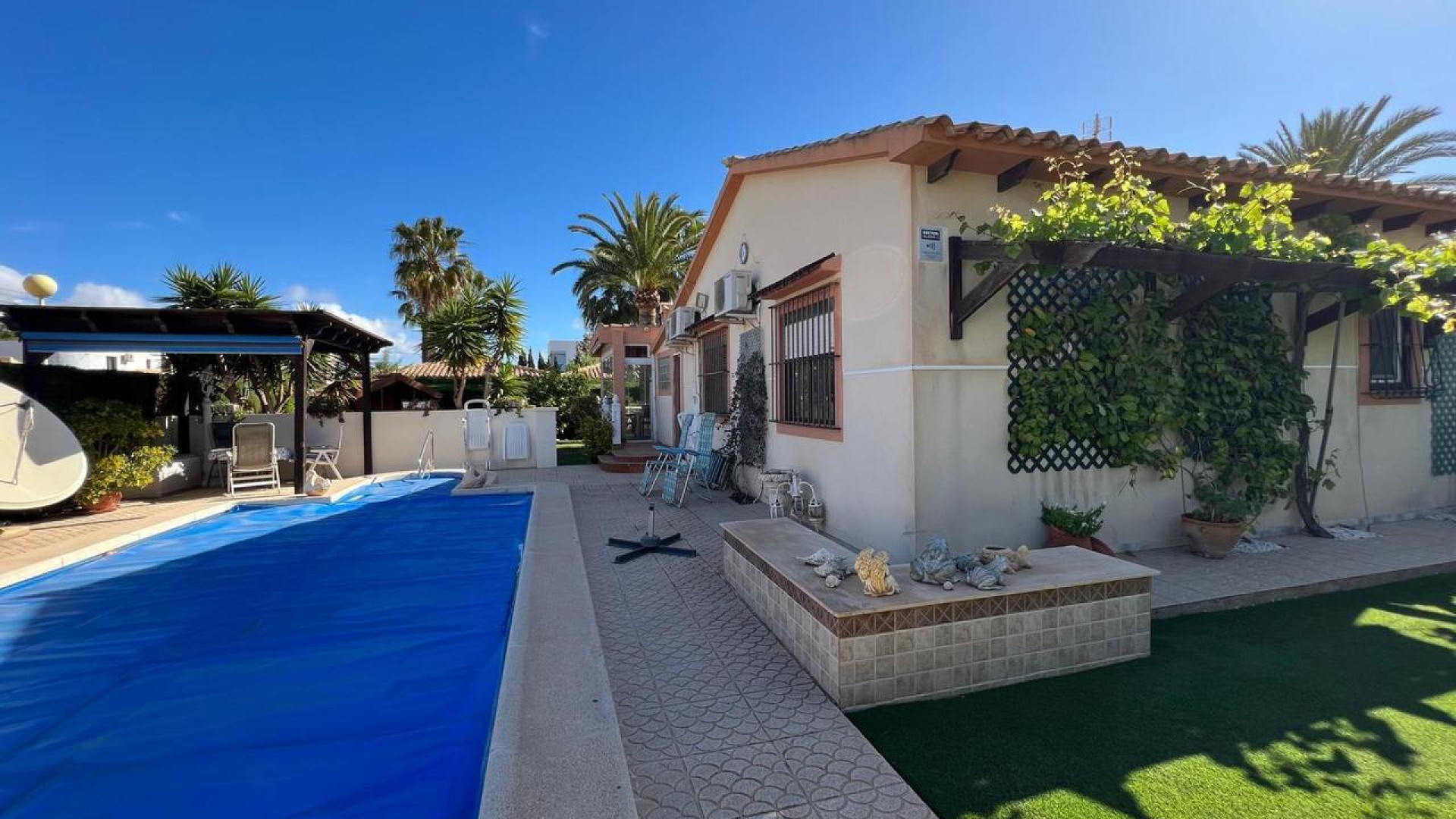 Revente - Detached Villa - Cabo Roig