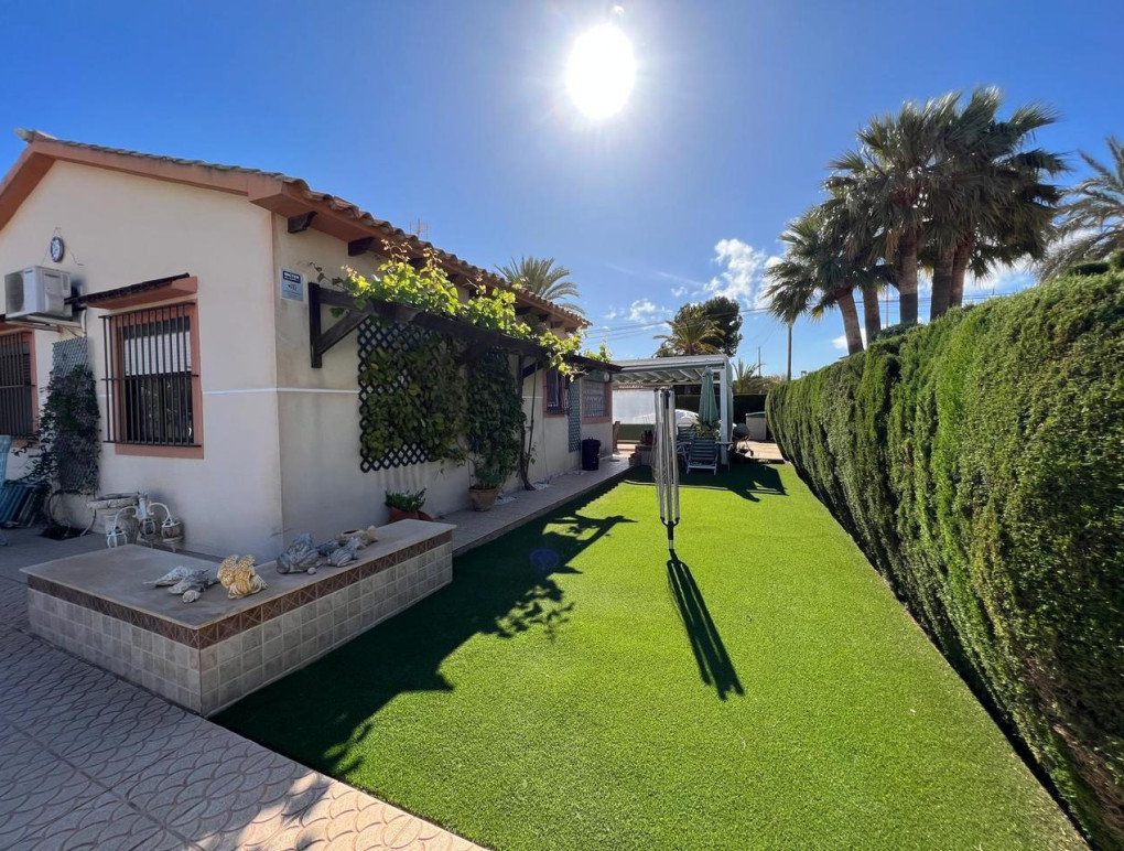 Revente - Detached Villa - Cabo Roig