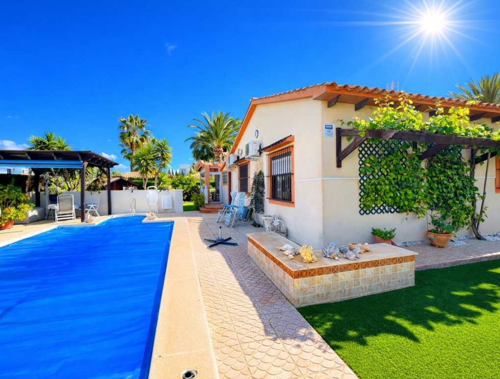 Revente - Detached Villa - Cabo Roig