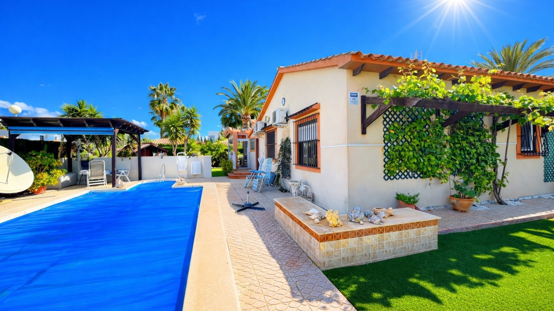 Revente - Detached Villa - Cabo Roig