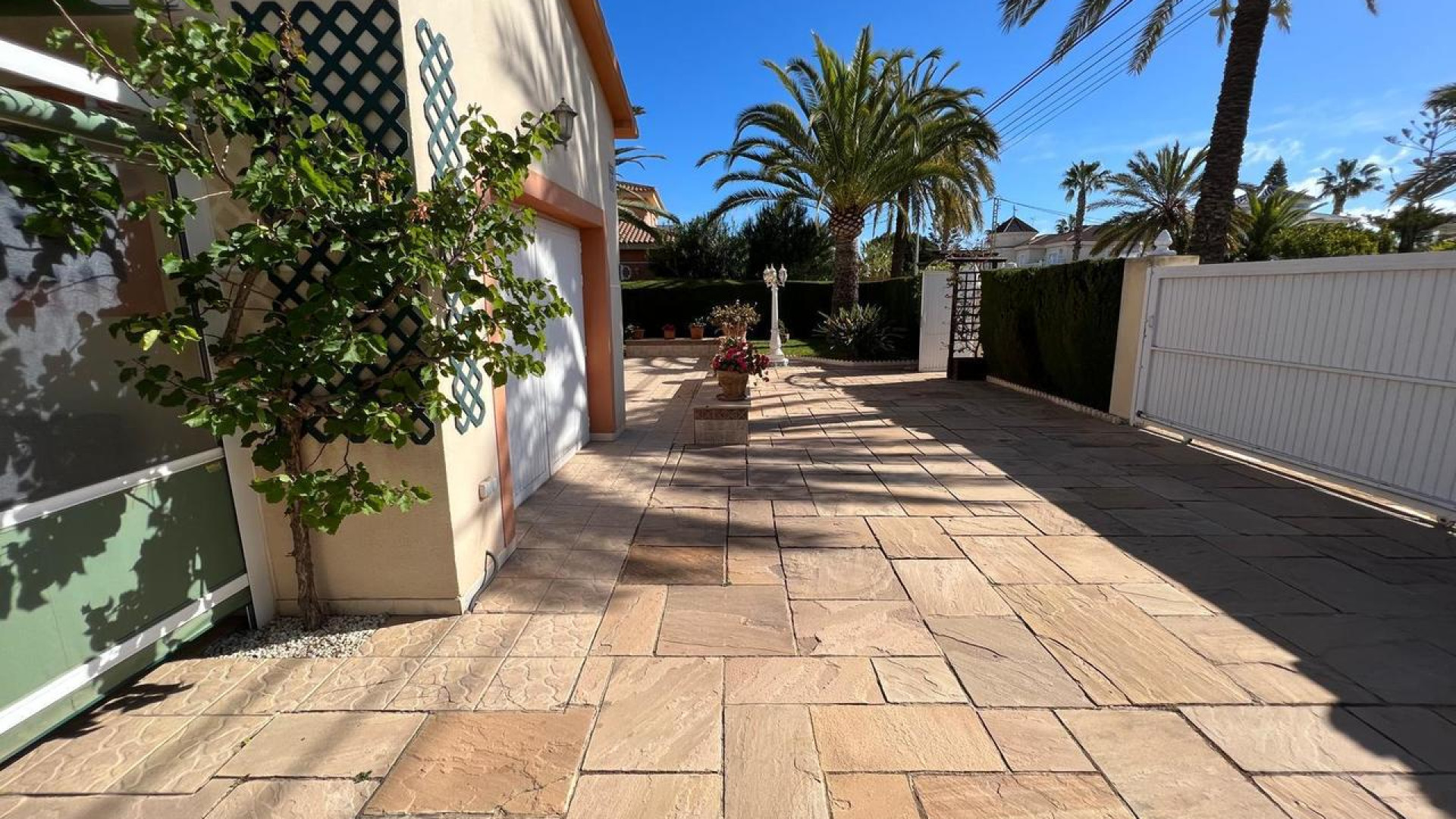 Revente - Detached Villa - Cabo Roig