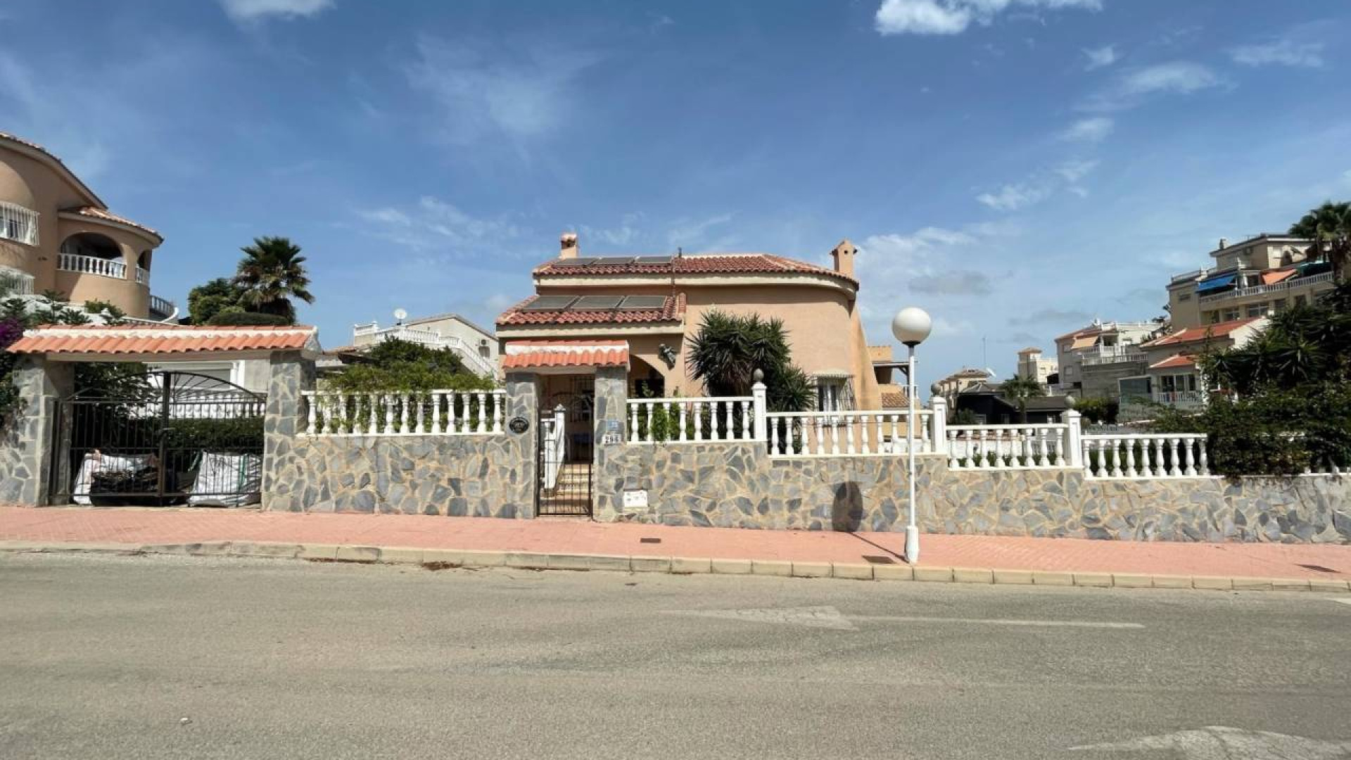 Revente - Detached Villa - Ciudad Quesada