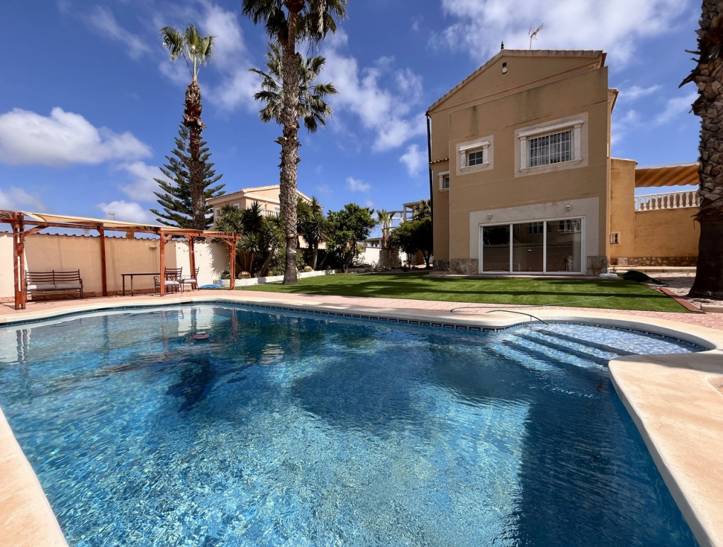 Revente - Detached Villa - La Zenia