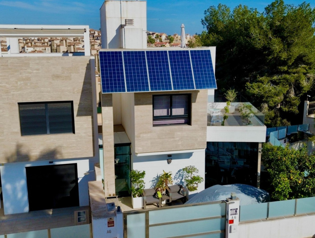 Revente - Detached Villa - Orihuela Costa - Villamartin