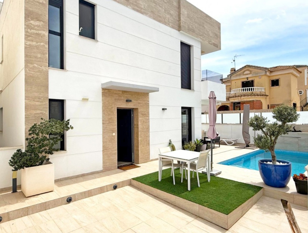 Revente - Detached Villa - Orihuela Costa - Villamartin