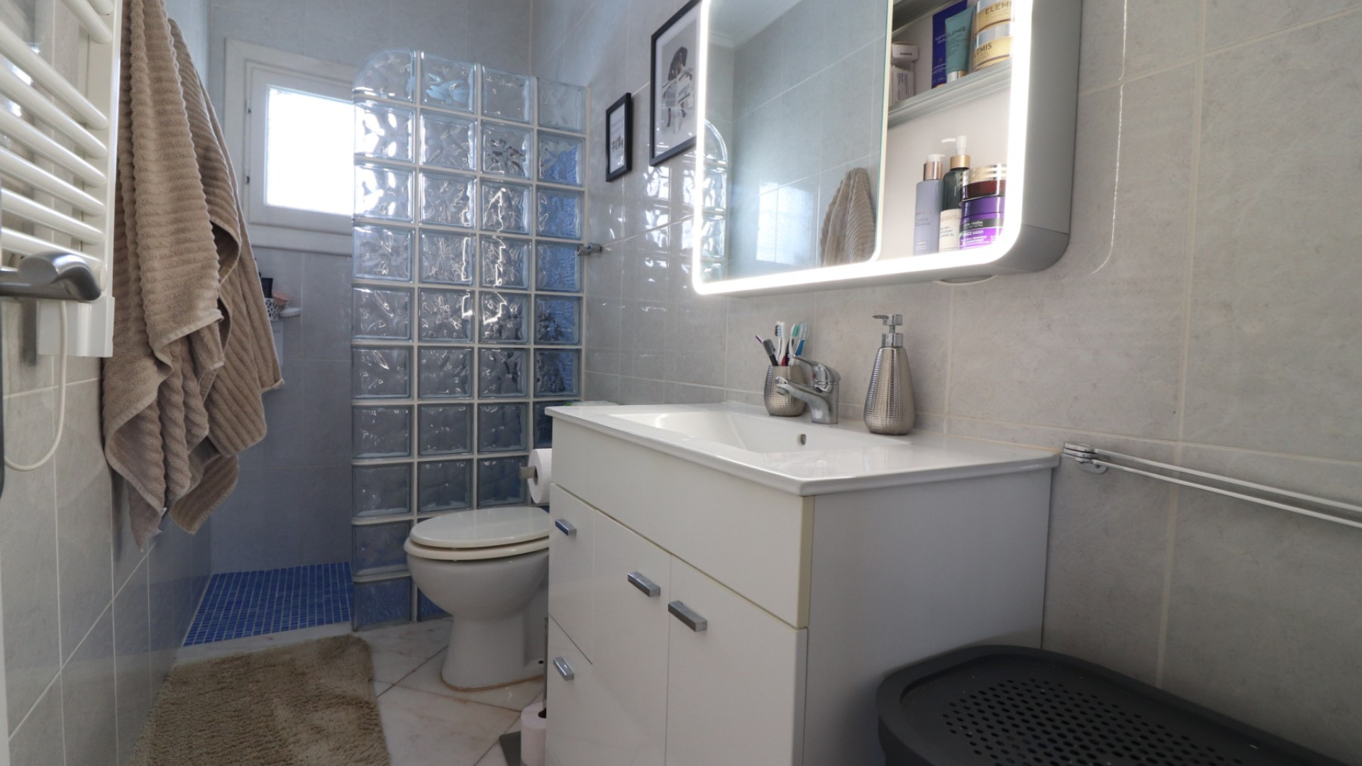 Revente - Detached Villa - Orihuela Costa - Villamartin