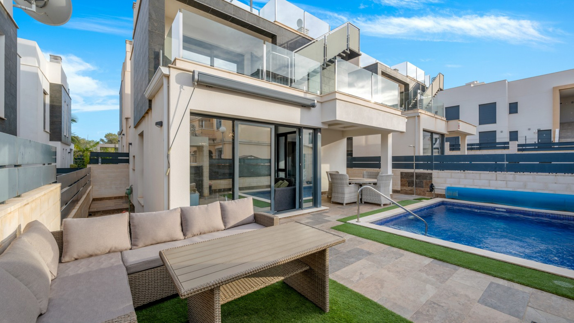 Revente - Detached Villa - Orihuela Costa