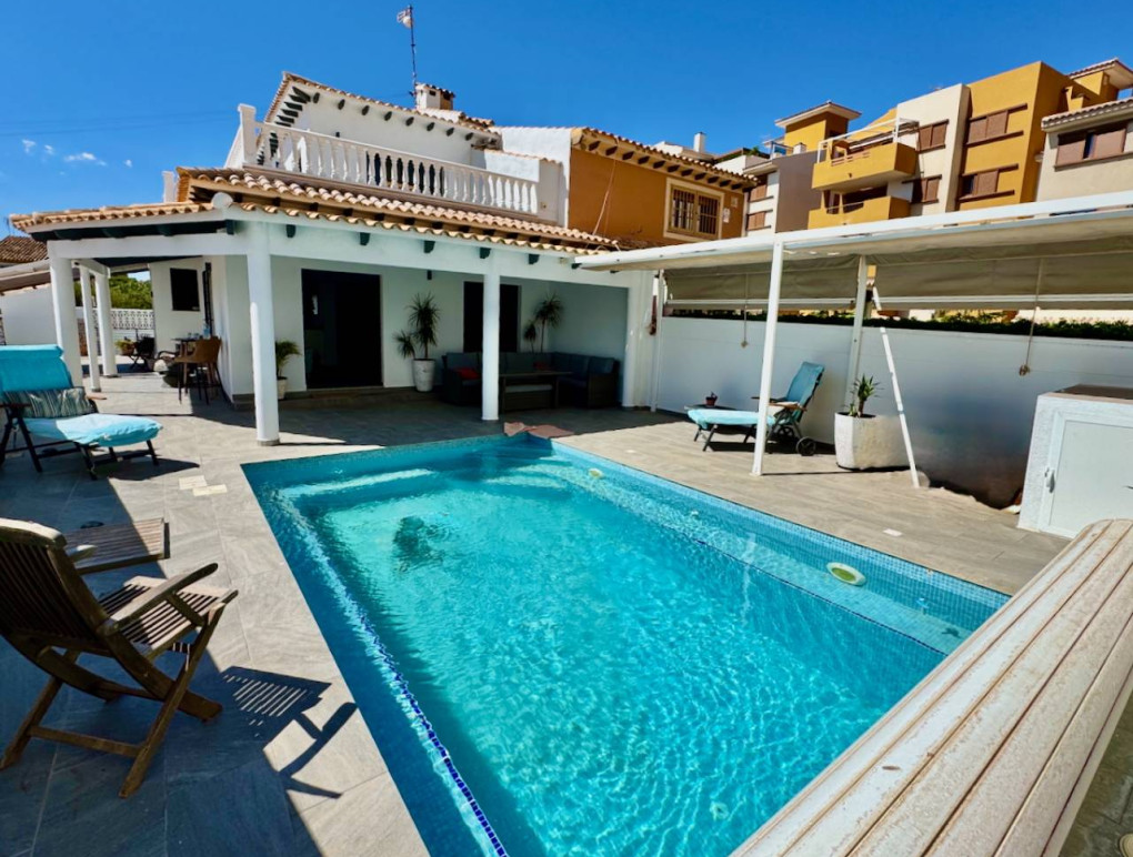 Revente - Detached Villa - Punta Prima