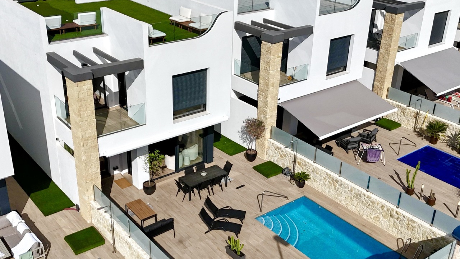 Revente - Detached Villa - Punta Prima