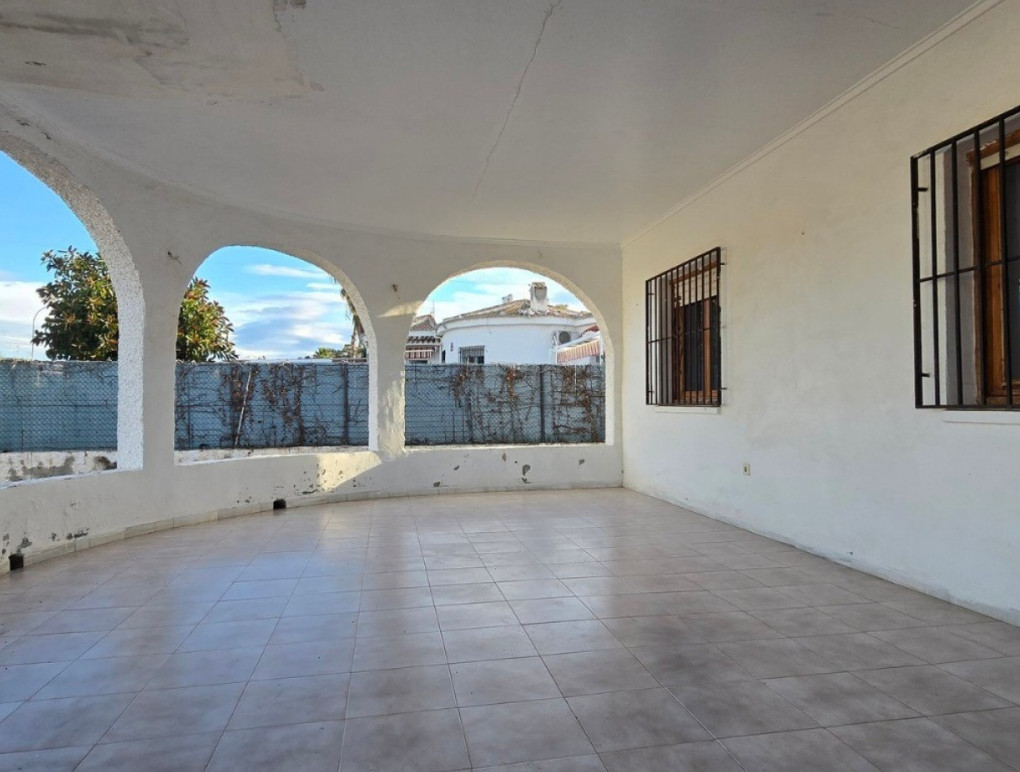 Revente - Detached Villa - Torrevieja - El chaparral
