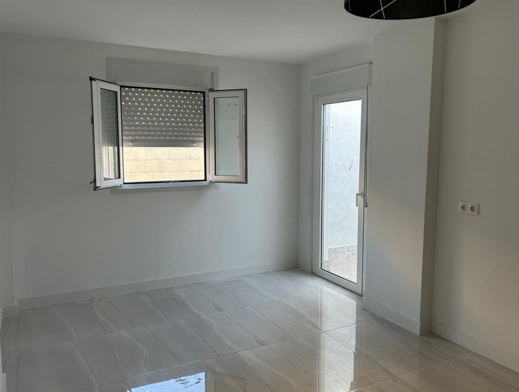 Revente - Maison de ville - Benejúzar