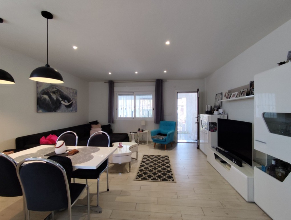 Revente - Maison de ville d'angle - Torrevieja