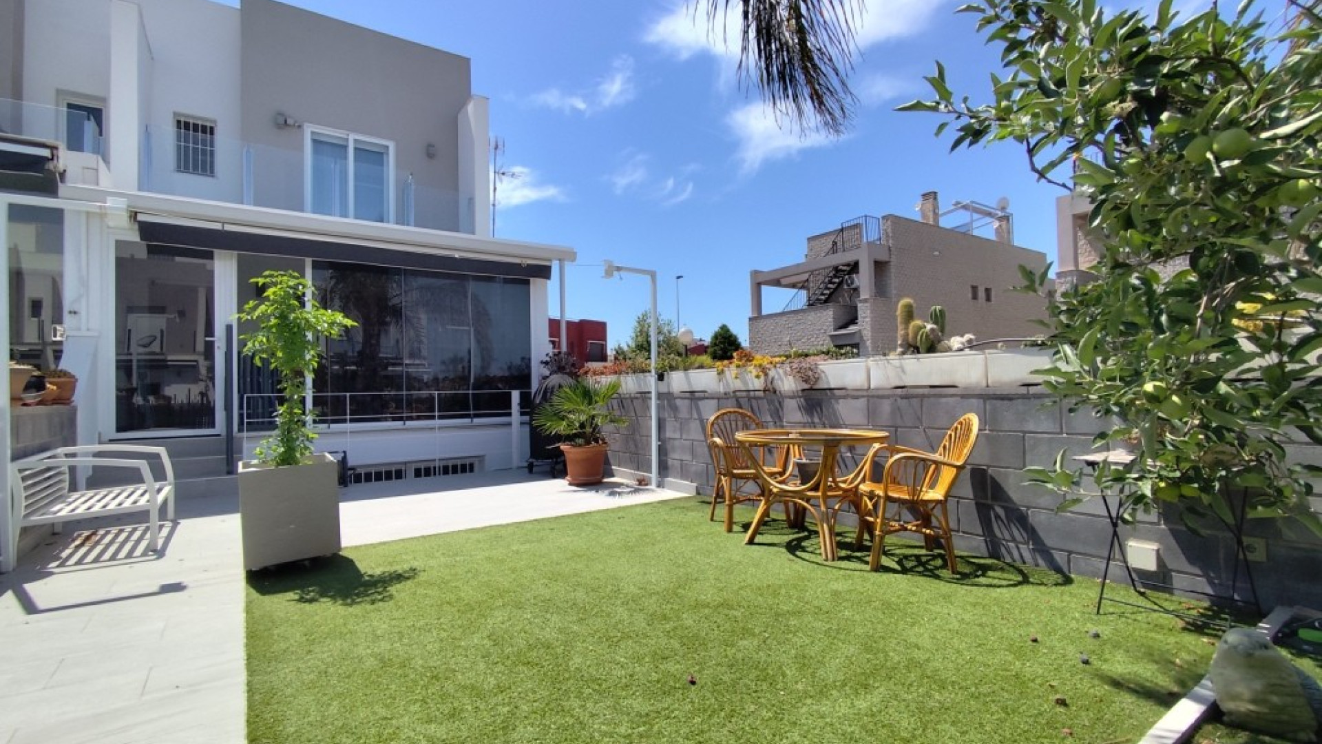 Revente - Maison de ville d'angle - Torrevieja