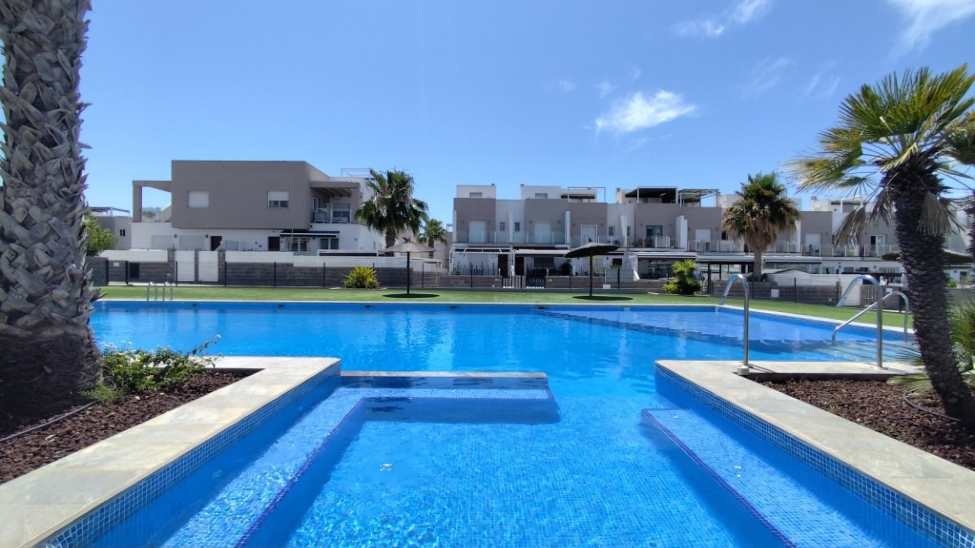 Revente - Maison de ville d'angle - Torrevieja
