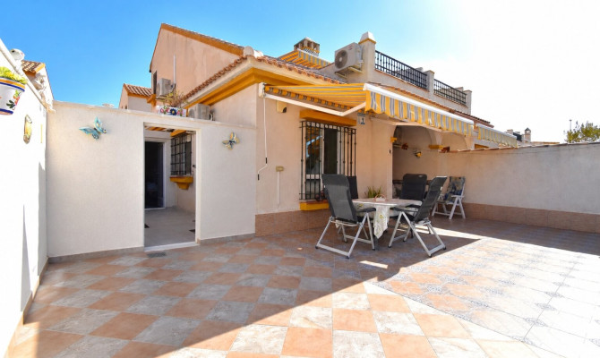 Semi-detached house - Resale - Orihuela Costa - La Zenia