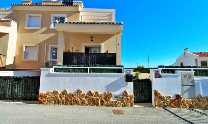 Semi - Resale - San Miguel de Salinas - Residencial los flamencos