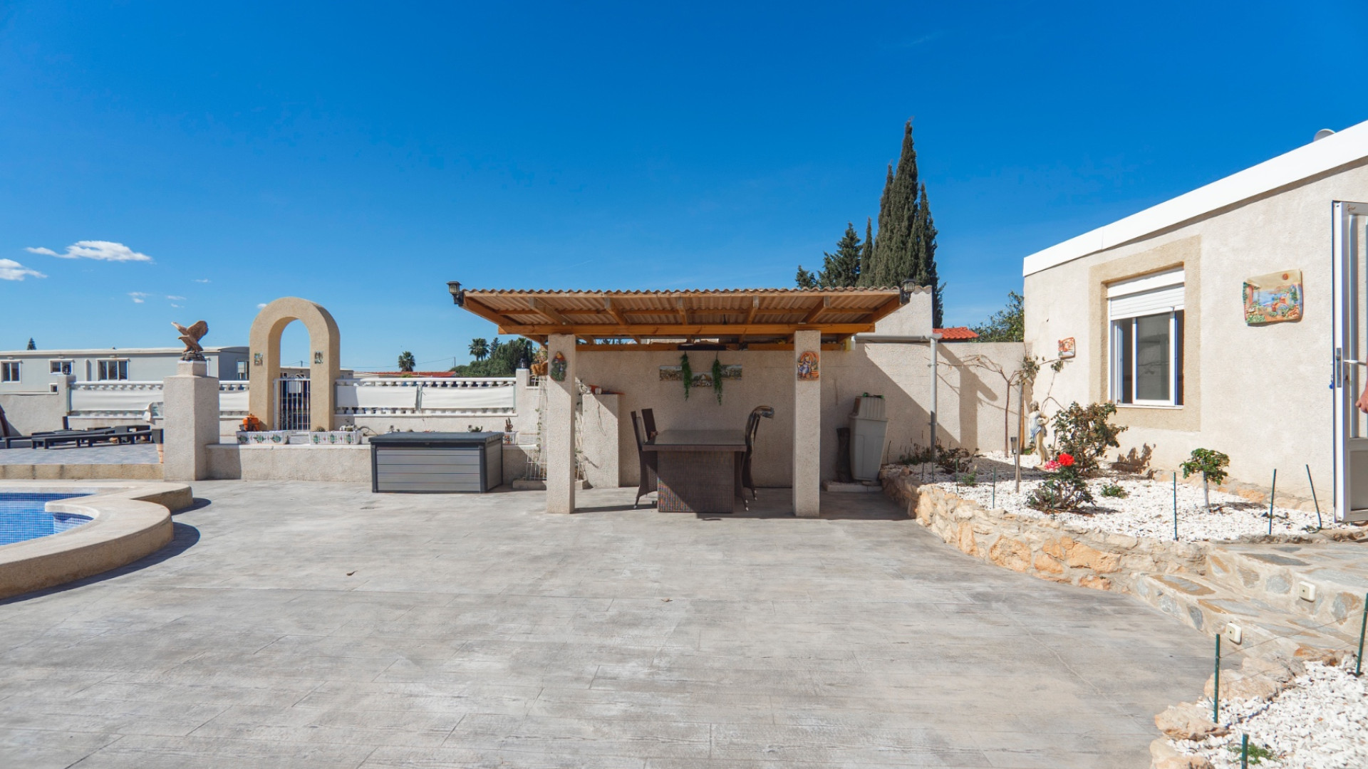 spain luxury properties