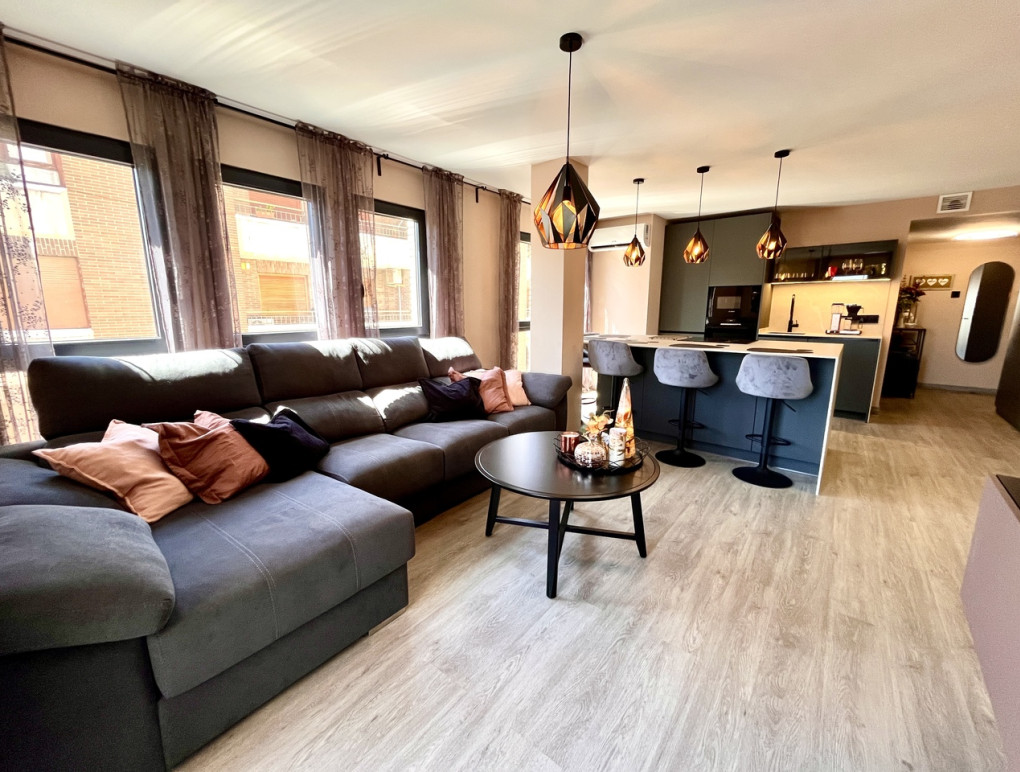 Sprzedaż - Apartment - Almoradi