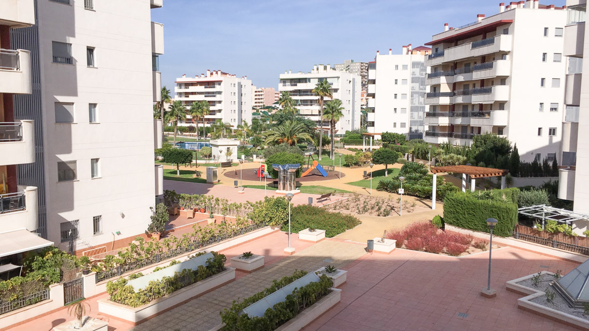 Sprzedaż - Apartment - Arenales del Sol