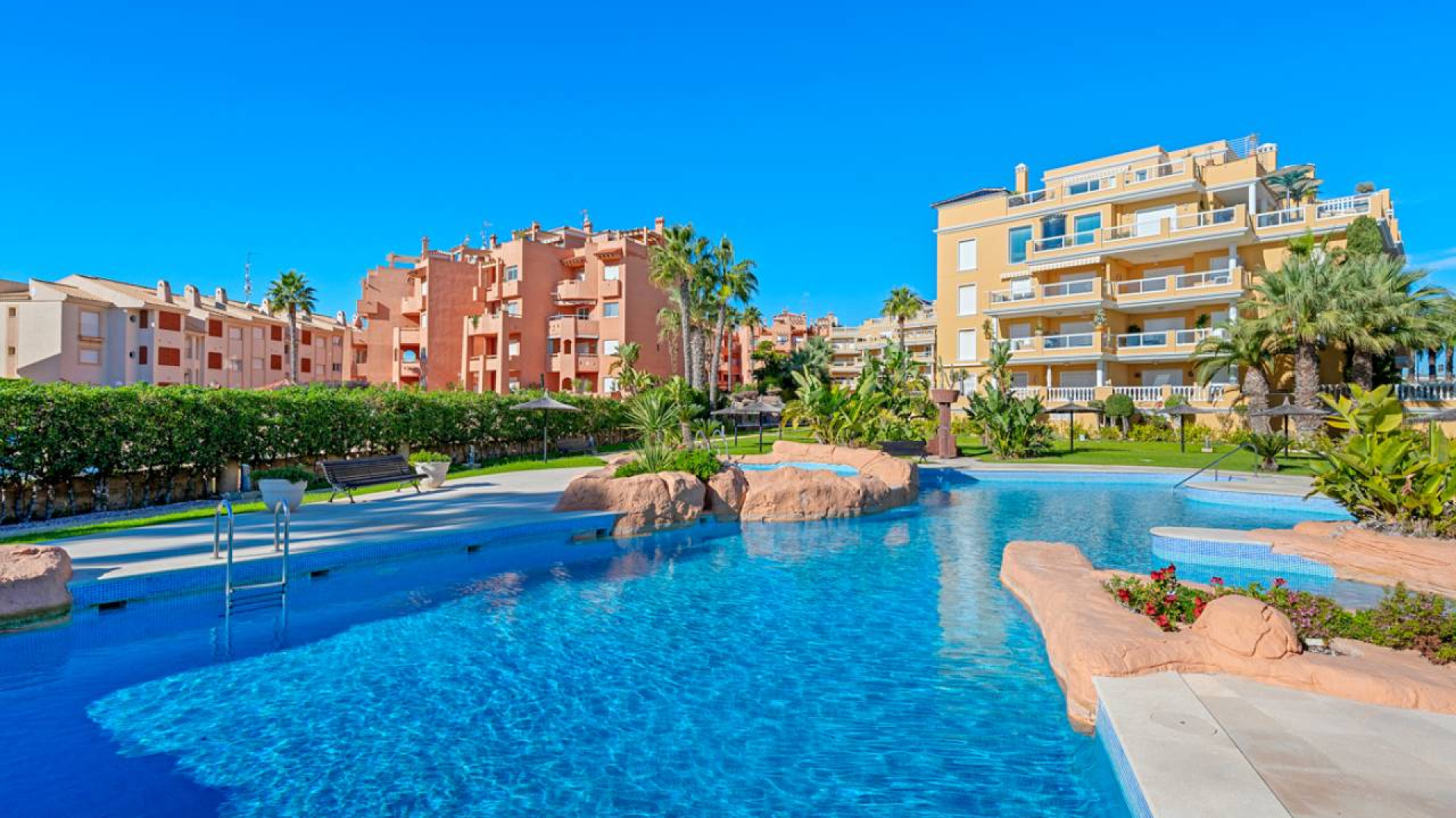 Sprzedaż - Apartment - Cabo Roig