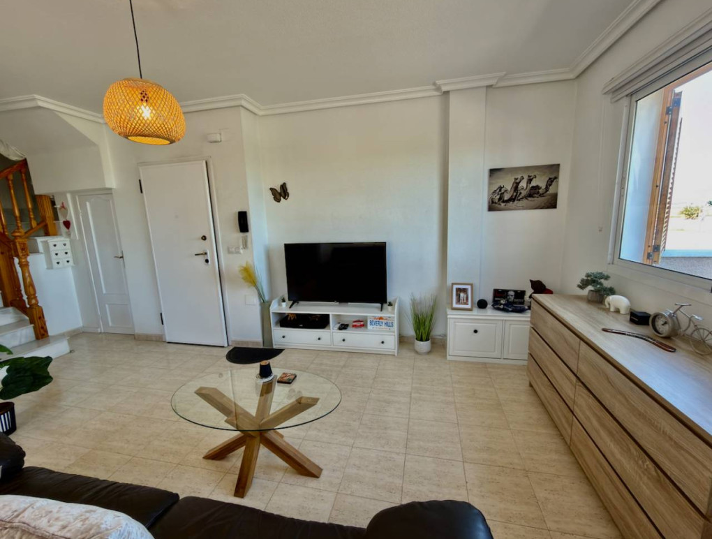 Sprzedaż - Apartment - Daya Nueva