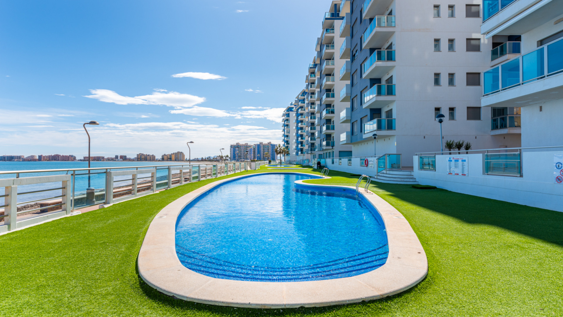 Sprzedaż - Apartment - La Manga del Mar Menor - La Manga