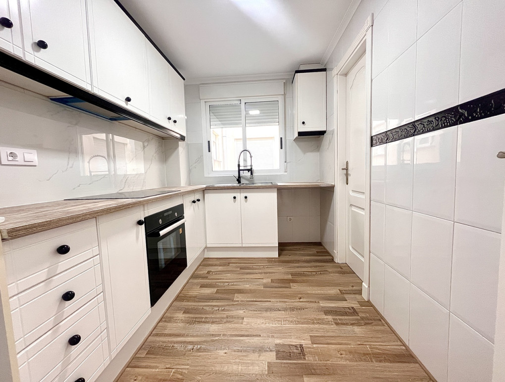 Sprzedaż - Apartment - San Miguel de Salinas