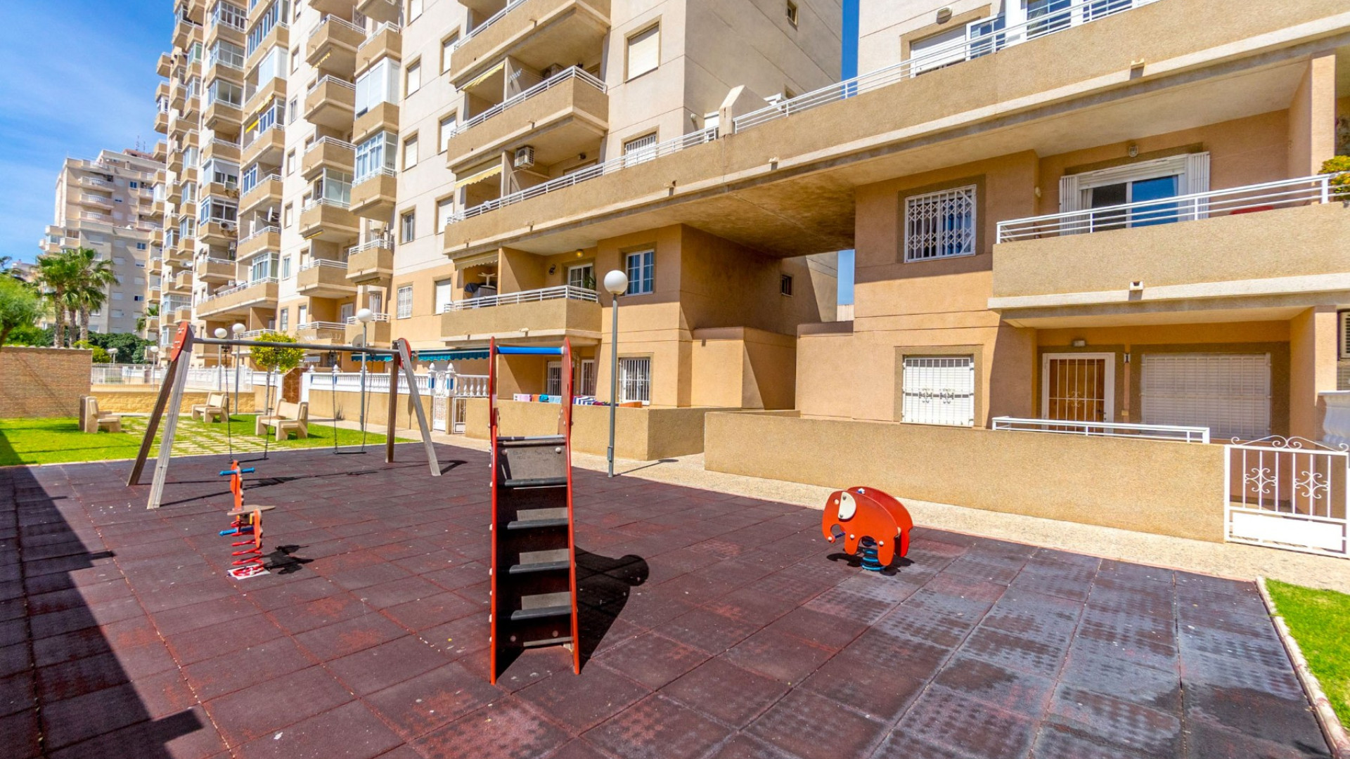 Sprzedaż - Apartment - Torrevieja - Centro