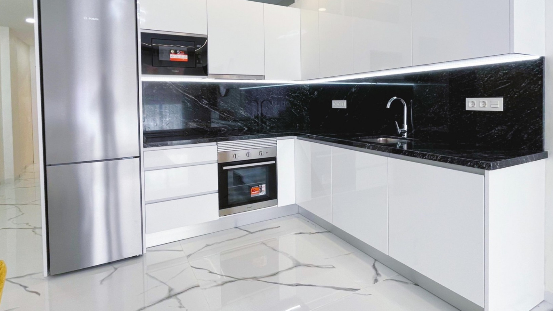 Sprzedaż - Apartment - Torrevieja - Playa del Cura