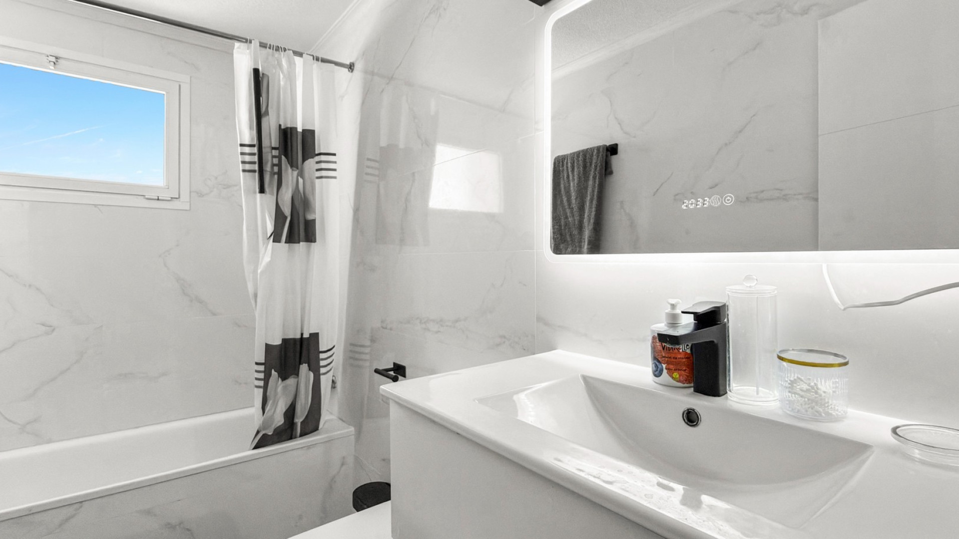 Sprzedaż - Apartment - Torrevieja