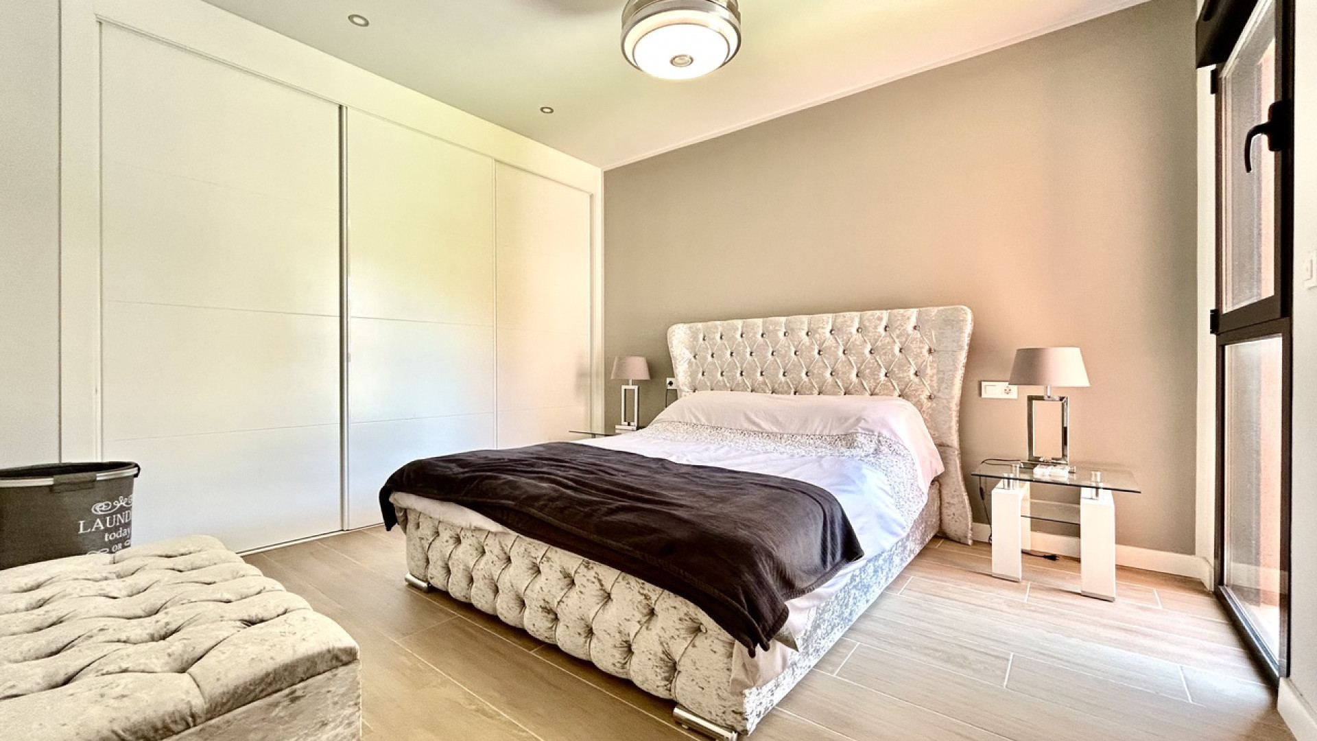 Sprzedaż - Apartment - Villamartin