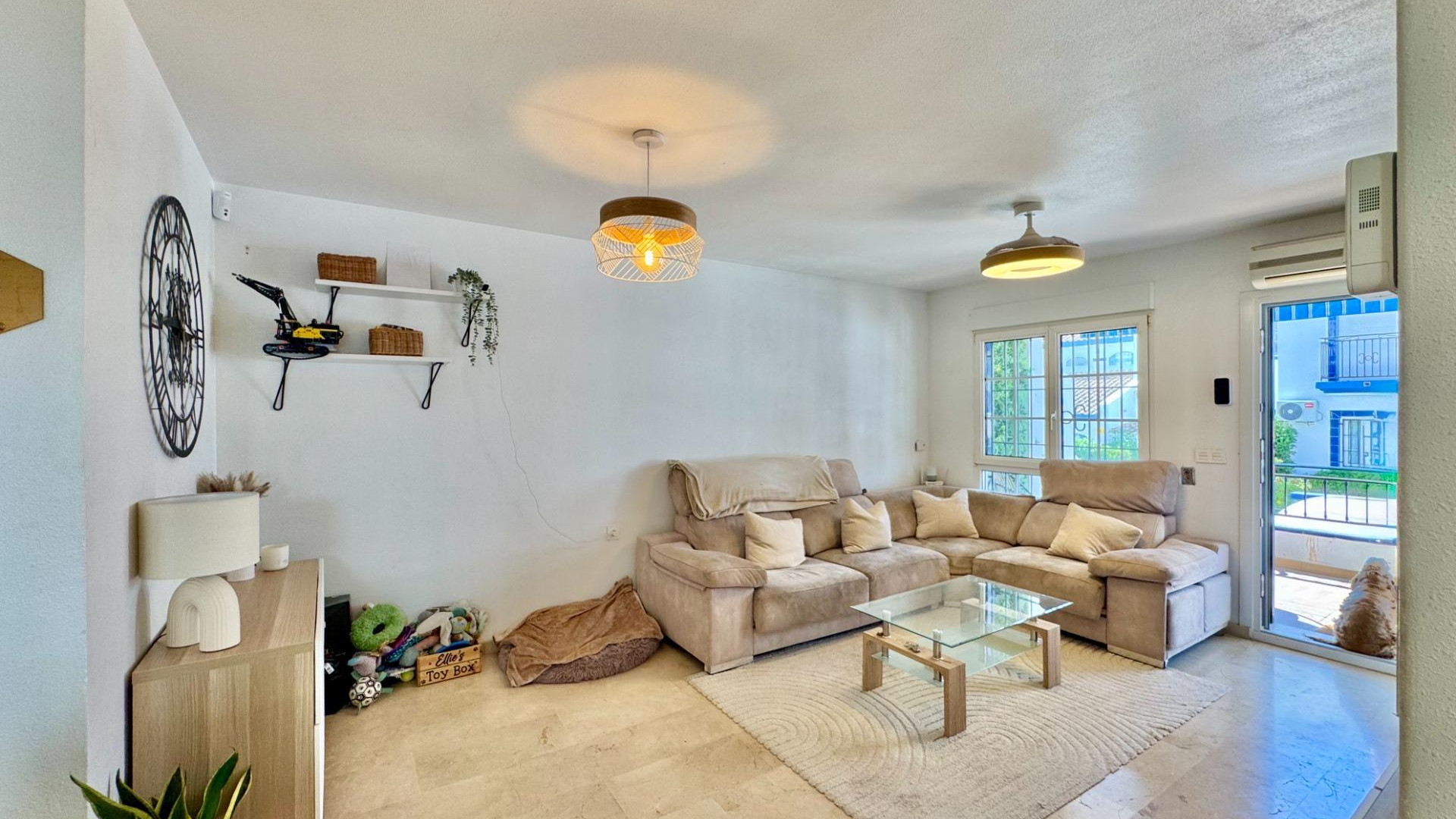 Sprzedaż - Bungalow - Orihuela Costa - Villamartín-Las Filipinas