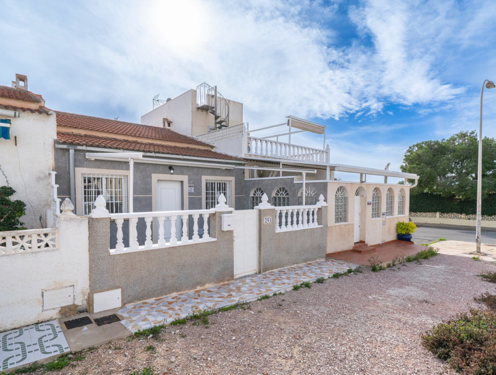 Sprzedaż - Bungalow - Torrevieja - El Chaparral
