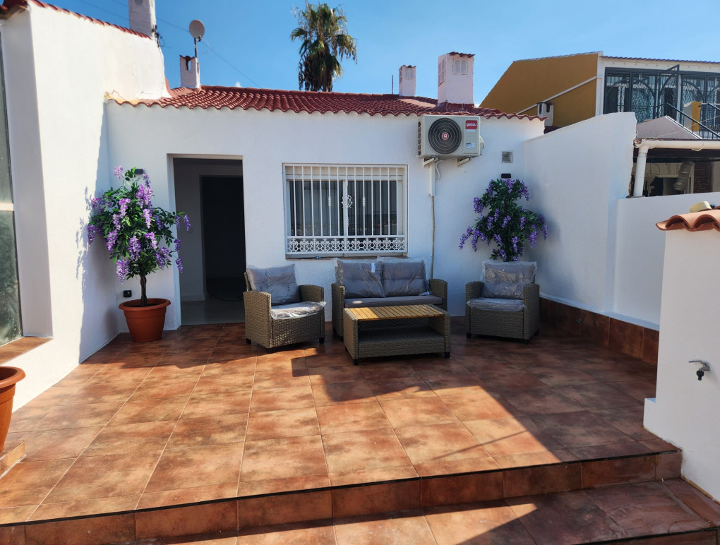 Sprzedaż - Bungalow - Urbanización La Torreta