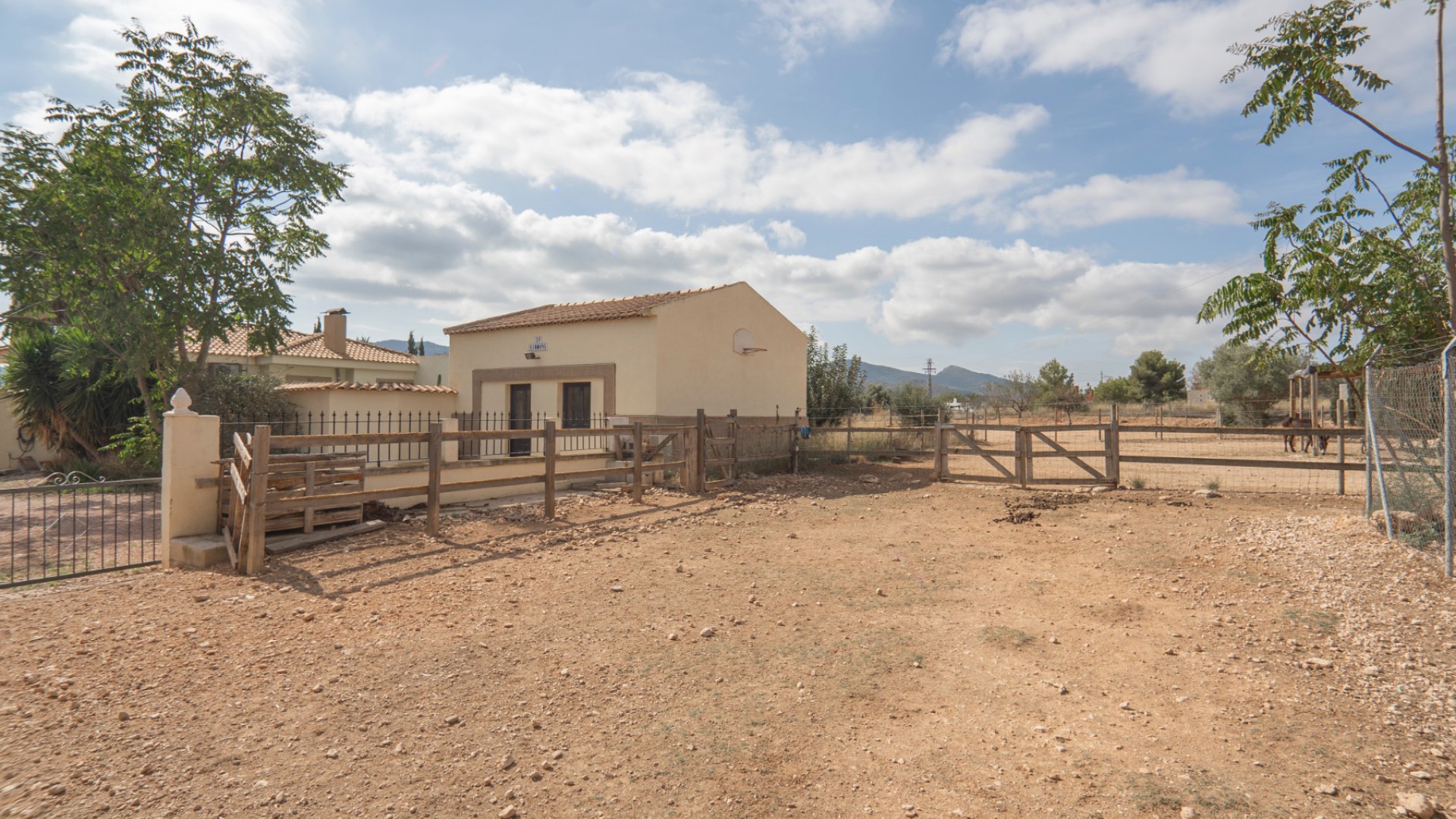 Sprzedaż - Country Property - Hondon de las Nieves