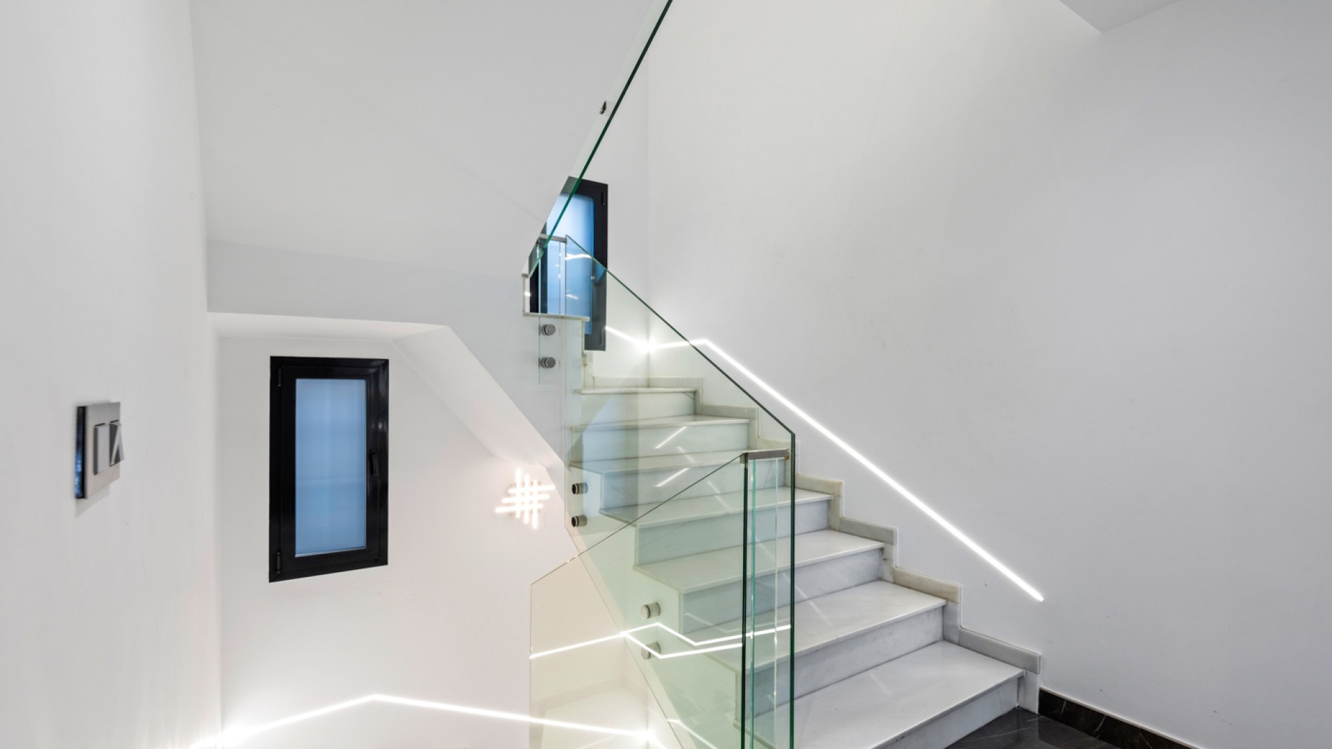 Sprzedaż - Detached Villa - Alicante - Frank Espinós