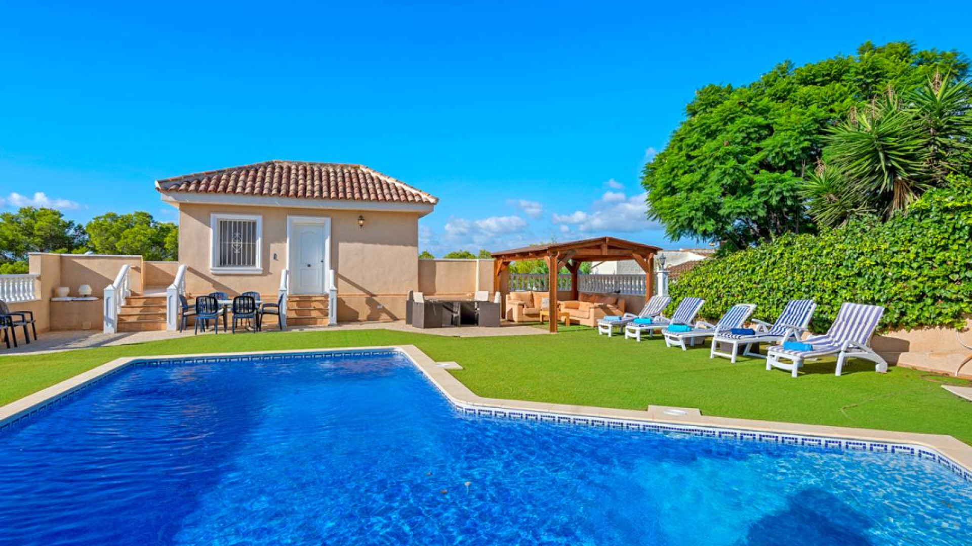 Sprzedaż - Detached Villa - Ciudad Quesada