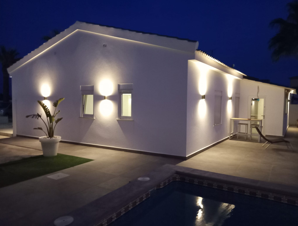 Sprzedaż - Detached Villa - Lomas de Cabo Roig