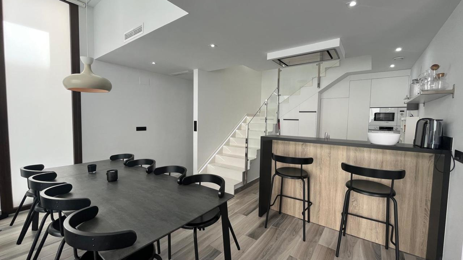 Sprzedaż - Detached Villa - Los Altos