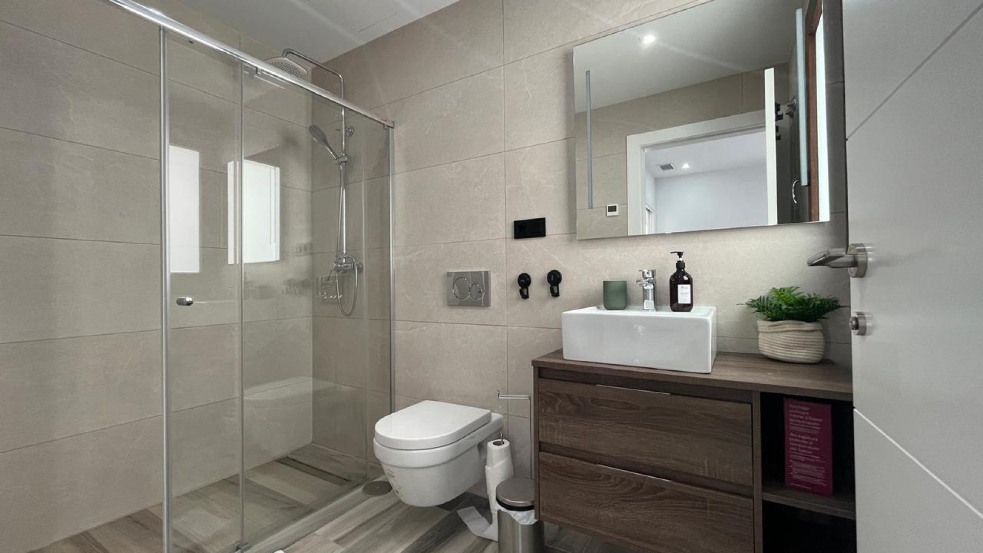 Sprzedaż - Detached Villa - Los Altos