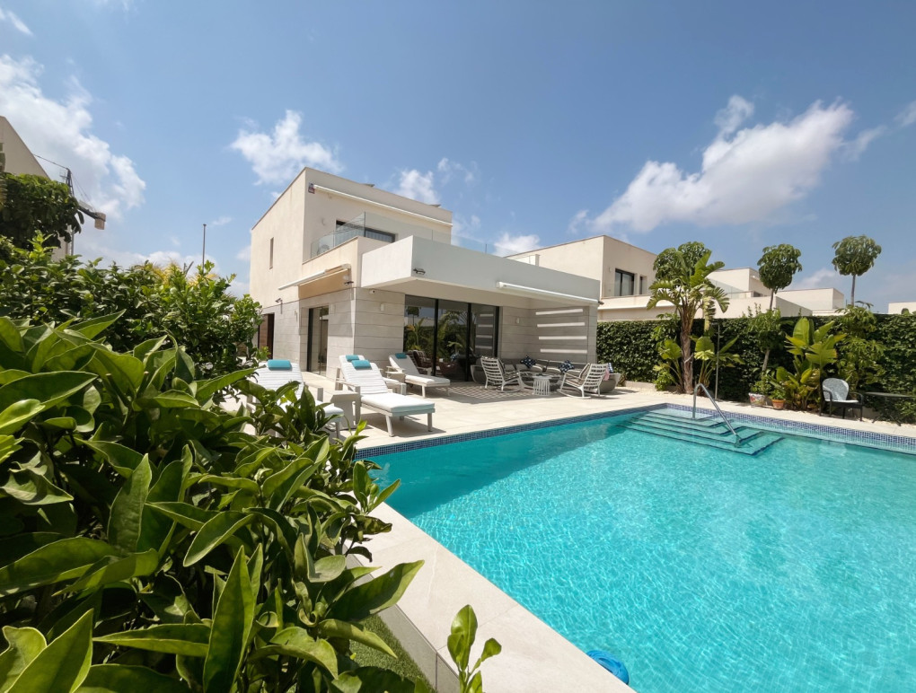 Sprzedaż - Detached Villa - Los Montesinos - La Herrada