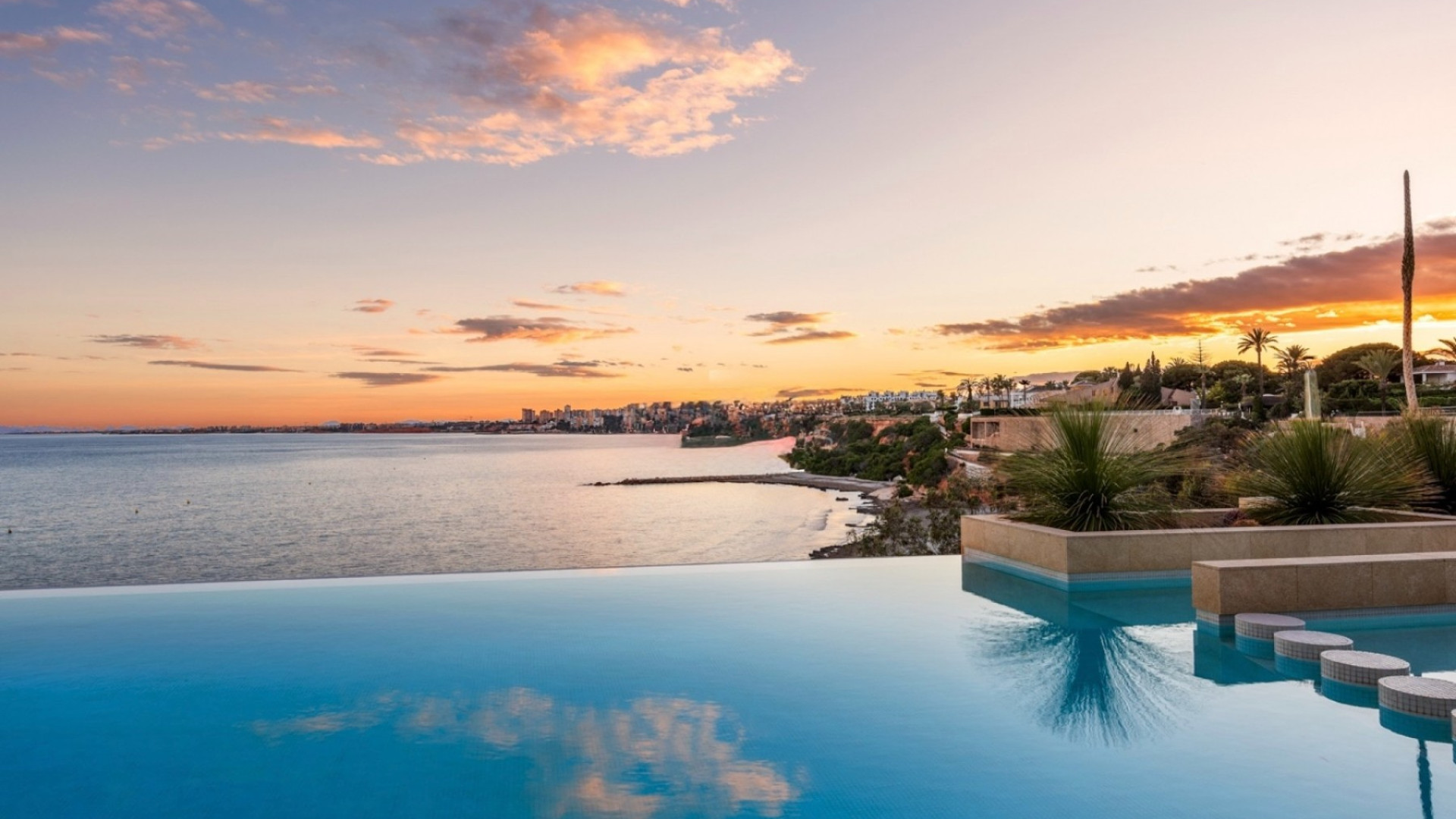 Sprzedaż - Detached Villa - Orihuela Costa - Cabo Roig